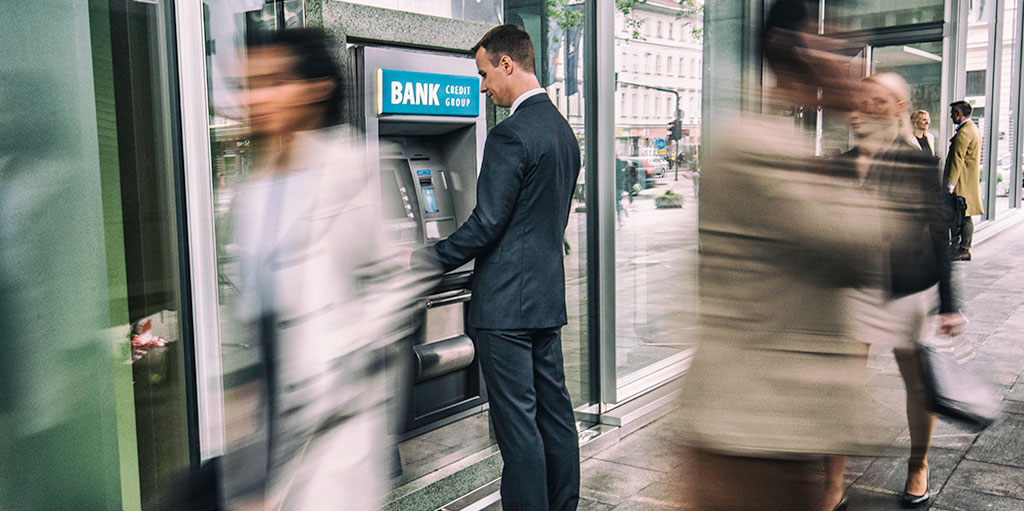 3 raisons pour lesquelles les banques doivent créer des inscriptions distinctes pour leurs guichets automatiques