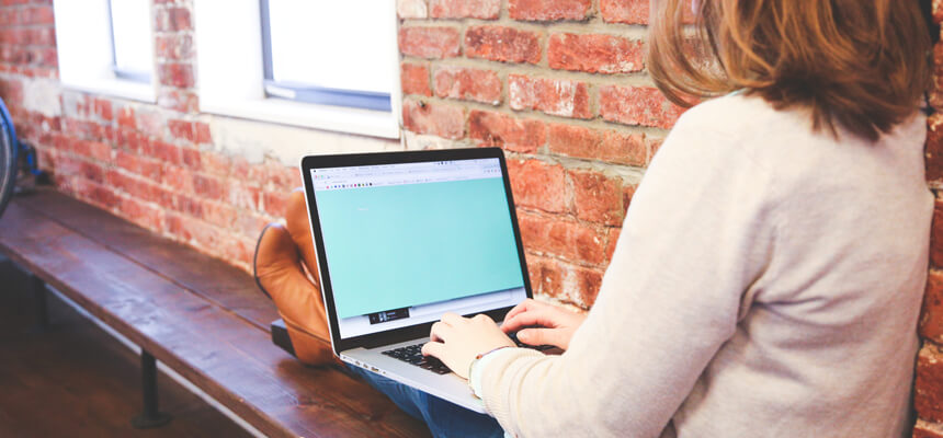 woman-on-laptop